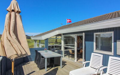Mitre - 300M from the Sea