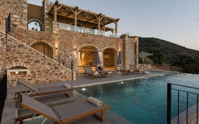 Lameriana Suite Hot Tub and Private Pool