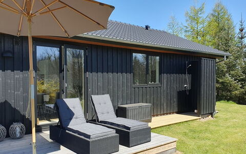 Enisa - 800M from the Sea: Dak, Huis, Deur, Verblijf, Schaduw, Siding, Werf, Landgoed, Backyard
