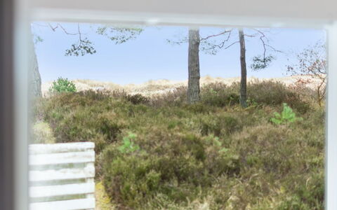 Sanela - 25M from the Sea: Meubilair, Interieur Ontwerp, Flooring, Hout, Verdieping, Plafond, Houten Vloer, Stoel, Tafel, Verlichting