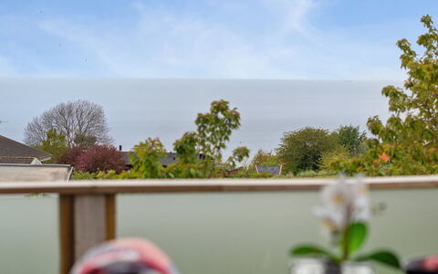Dika - 400M from the Sea: Verblijf, Huis, Huis, Dak, Veranda, Landgoed, Siding, Garden Gebouwen, Boerderij, Werf