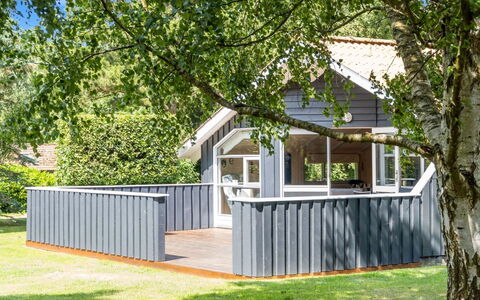 Dorti - 725M from the Sea: Hout, Dak, Architectuur, Huis, Huis, Verblijf, Siding, Hardwood, Helling, Landgoed