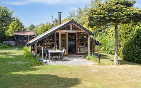 Konrad - 700M from the Sea: Dak, Huis, Huis, Verblijf, Siding, Landgoed, Oprit, Garden Gebouwen, Werf, Schuur