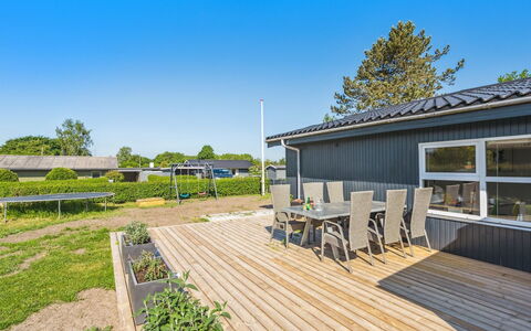 Tabithe - 500M from the Sea