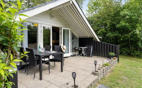 Anselma - 30Km from the Sea: Meubilair, Interieur Ontwerp, Stoel, Flooring, Tafel, Toevlucht, Verdieping, Plafond, Kamer, Eco Hotel