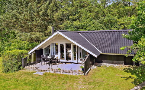 Anselma - 30Km from the Sea: Meubilair, Interieur Ontwerp, Stoel, Flooring, Tafel, Toevlucht, Verdieping, Plafond, Kamer, Eco Hotel