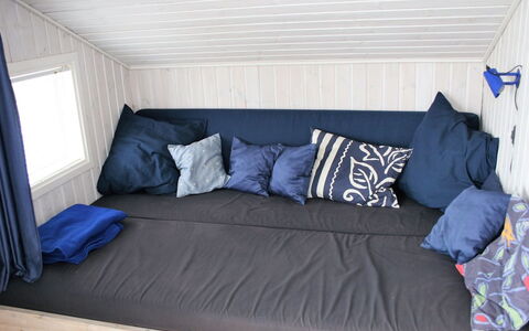 Tonna - 1Km from the Sea: Dak, Huis, Huis, Verblijf, Deur, Siding, Dek, Veranda, Plank, Hardwood