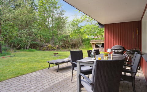 Keyla - 3.2Km from the Sea: Meubilair, Interieur Ontwerp, Stoel, Flooring, Tafel, Toevlucht, Verdieping, Plafond, Kamer, Eco Hotel