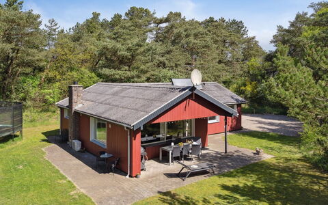 Keyla - 3.2Km from the Sea: Meubilair, Interieur Ontwerp, Stoel, Flooring, Tafel, Toevlucht, Verdieping, Plafond, Kamer, Eco Hotel