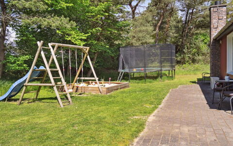 Keyla - 3.2Km from the Sea: Meubilair, Interieur Ontwerp, Stoel, Flooring, Tafel, Toevlucht, Verdieping, Plafond, Kamer, Eco Hotel