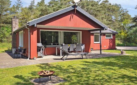 Keyla - 3.2Km from the Sea: Meubilair, Interieur Ontwerp, Stoel, Flooring, Tafel, Toevlucht, Verdieping, Plafond, Kamer, Eco Hotel