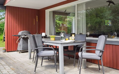 Keyla - 3.2Km from the Sea: Meubilair, Interieur Ontwerp, Stoel, Flooring, Tafel, Toevlucht, Verdieping, Plafond, Kamer, Eco Hotel