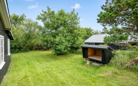 Ljuba - 700M from the Sea: Huis, Dak, Huis, Verblijf, Schuur, Garden Gebouwen, Siding, Werf, Blokhut, Hut