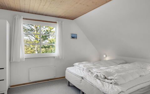 Laila - 1.2Km from the Sea: Hout, Beits, Plank, Hardwood, Verblijf, Dek, Siding, Schaduw, Houten Vloer, Garden Gebouwen