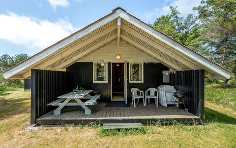 Clea - 800M from the Sea: Hout, Huis, Dak, Architectuur, Huis, Verblijf, Siding, Schaduw, Hardwood, Garden Gebouwen