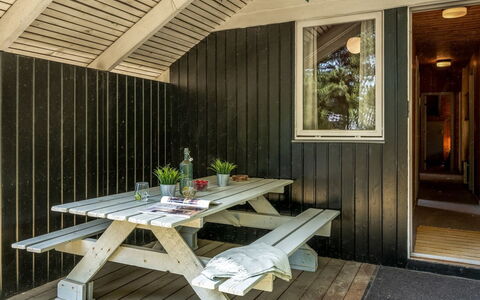 Clea - 800M from the Sea: Hout, Flooring, Plafond, Verdieping, Meubilair, Interieur Ontwerp, Houten Vloer, Hardwood, Plank, Beits
