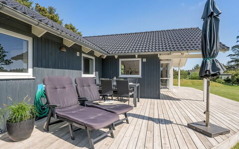 Elina - 600M from the Sea: Verblijf, Schuur, Hut, Boerderij, Prairie, Keet, Schuur, Blokhut, Garden Gebouwen