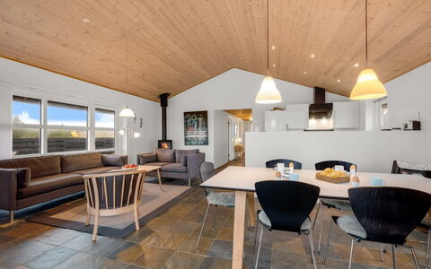 Fietje - 500M to the Fjord: Interieur Ontwerp, Plafond, Hout, Flooring, Verdieping, Bankstel, Lichte Inrichting, Woonkamer, Kamer, Meubilair