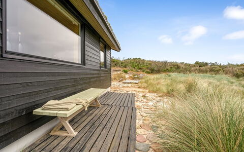 Apolina - from the Sea: Huis, Dak, Huis, Verblijf, Schuur, Garden Gebouwen, Siding, Werf, Blokhut, Hut