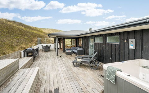 Eyla - from the Sea: Hout, Huis, Houten Vloer, Verdieping, Deur, Hardwood, Plank, Verblijf, Dek, Plafond
