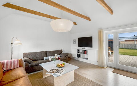 Hermine - from the Sea: Meubilair, Interieur Ontwerp, Flooring, Hout, Bankstel, Plafond, Verdieping, Woonkamer, Tafel, Huis