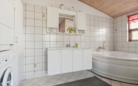 Jytte - 1.7Km from the Sea: Huis, Dak, Huis, Verblijf, Schuur, Garden Gebouwen, Siding, Werf, Blokhut, Hut