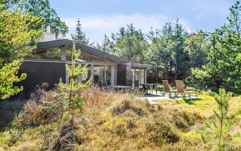 Velika - 1.2Km from the Sea: Dak, Huis, Land Lot, Huis, Verblijf, Landgoed, Garden Gebouwen, Schaduw, Blokhut, Landscaping