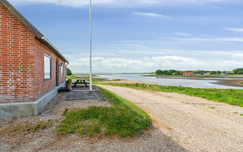 Swaantje - 150M to the Fjord: Dak, Huis, Land Lot, Huis, Verblijf, Landgoed, Garden Gebouwen, Schaduw, Blokhut, Landscaping