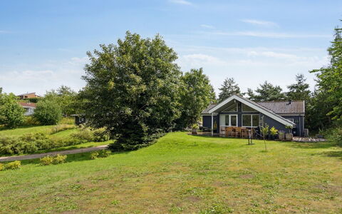 Etel - 600M from the Sea: Gras, Groen, Boom, Huis, Struik, Huis, Verblijf, Land Lot, Landelijk Gebied