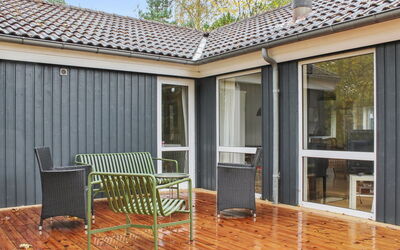 Etel - 600M from the Sea