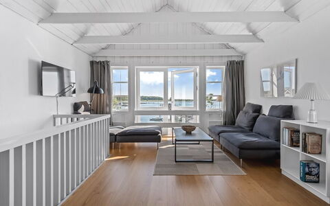 Adils - 5M from the Sea: Meubilair, Interieur Ontwerp, Flooring, Hout, Verdieping, Plafond, Houten Vloer, Stoel, Tafel, Verlichting