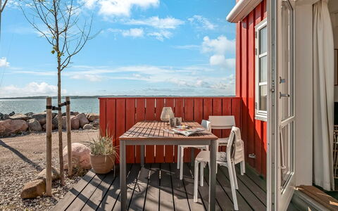 Adils - 5M from the Sea: Meubilair, Interieur Ontwerp, Flooring, Hout, Verdieping, Plafond, Houten Vloer, Stoel, Tafel, Verlichting