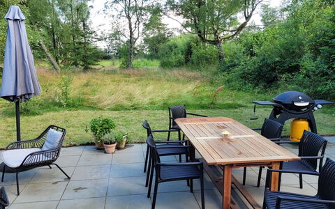 Benja - 150M from the Sea: Appartement, Schaduw, Balkon, Stoel, Hek, Buitenmeubels, Aluminium, Kunstgras