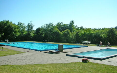 Herta: Zwembad, Recreatie, Vrije Tijd, Park, Toevlucht, Buitenmeubels