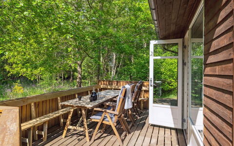 Herta: Hout, Meubilair, Houten Vloer, Veranda, Hardwood, Flooring, Beits, Tafel, Plank, Stoel