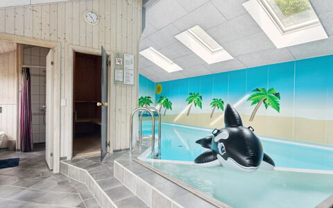 Flaminia - 350M from the Sea: Hout, Huis, Veranda, Dek, Hardwood, Dak, Beits, Houten Vloer, Eco Hotel