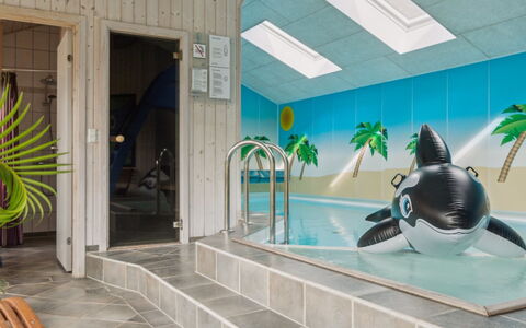 Flaminia - 350M from the Sea: Hout, Huis, Veranda, Dek, Hardwood, Dak, Beits, Houten Vloer, Eco Hotel