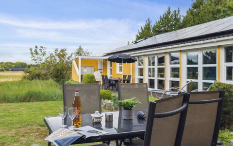 Flaminia - 350M from the Sea: Hout, Huis, Veranda, Dek, Hardwood, Dak, Beits, Houten Vloer, Eco Hotel