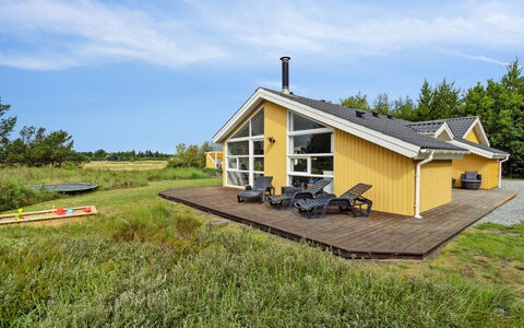 Flaminia - 350M from the Sea: Hout, Huis, Veranda, Dek, Hardwood, Dak, Beits, Houten Vloer, Eco Hotel