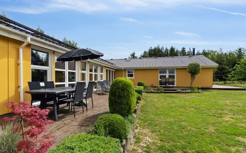 Flaminia - 350M from the Sea: Hout, Huis, Veranda, Dek, Hardwood, Dak, Beits, Houten Vloer, Eco Hotel