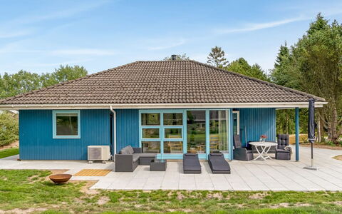 Chiuvana - 1.2Km from the Sea: Huis, Dak, Huis, Verblijf, Schuur, Garden Gebouwen, Siding, Werf, Blokhut, Hut
