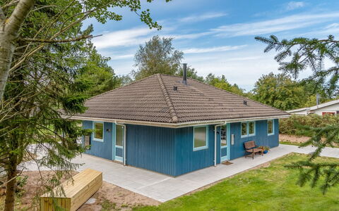 Chiuvana - 1.2Km from the Sea: Huis, Dak, Huis, Verblijf, Schuur, Garden Gebouwen, Siding, Werf, Blokhut, Hut