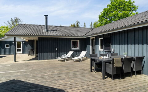 Letizia - 700M from the Sea: Meubilair, Interieur Ontwerp, Flooring, Hout, Verdieping, Plafond, Houten Vloer, Stoel, Tafel, Verlichting