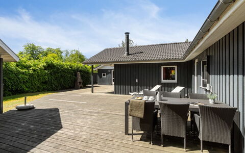 Letizia - 700M from the Sea: Meubilair, Interieur Ontwerp, Flooring, Hout, Verdieping, Plafond, Houten Vloer, Stoel, Tafel, Verlichting