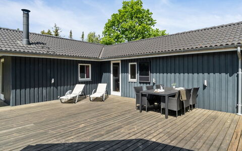 Letizia - 700M from the Sea: Meubilair, Interieur Ontwerp, Flooring, Hout, Verdieping, Plafond, Houten Vloer, Stoel, Tafel, Verlichting