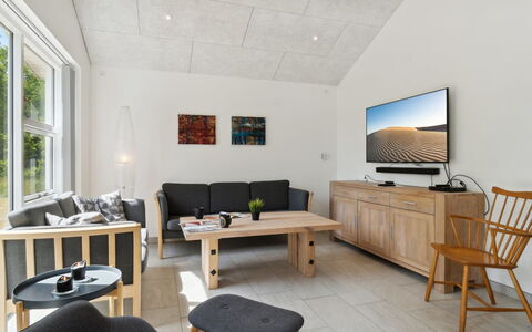 Swarthovde - from the Sea: Meubilair, Interieur Ontwerp, Flooring, Hout, Verdieping, Plafond, Houten Vloer, Stoel, Tafel, Verlichting