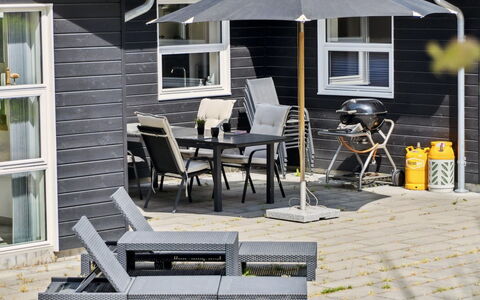 Swarthovde - from the Sea: Meubilair, Interieur Ontwerp, Flooring, Hout, Verdieping, Plafond, Houten Vloer, Stoel, Tafel, Verlichting