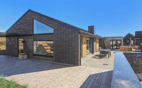 Esme - 400M from the Sea: Plafond, Flooring, Interieur Ontwerp, Verdieping, Samengesteld Materiaal, Meubilair, Toevlucht, Hotel, Ontwerp, Daylighting