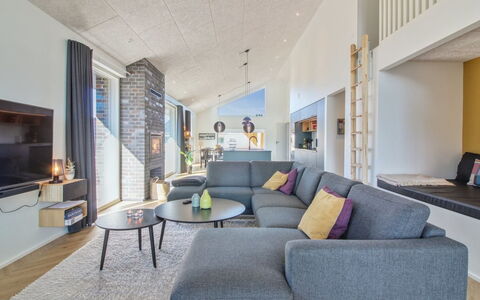 Esme - 400M from the Sea: Plafond, Flooring, Interieur Ontwerp, Verdieping, Samengesteld Materiaal, Meubilair, Toevlucht, Hotel, Ontwerp, Daylighting