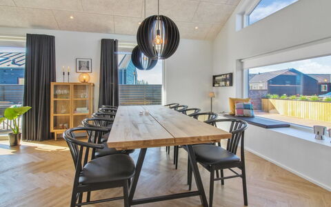 Esme - 400M from the Sea: Plafond, Flooring, Interieur Ontwerp, Verdieping, Samengesteld Materiaal, Meubilair, Toevlucht, Hotel, Ontwerp, Daylighting